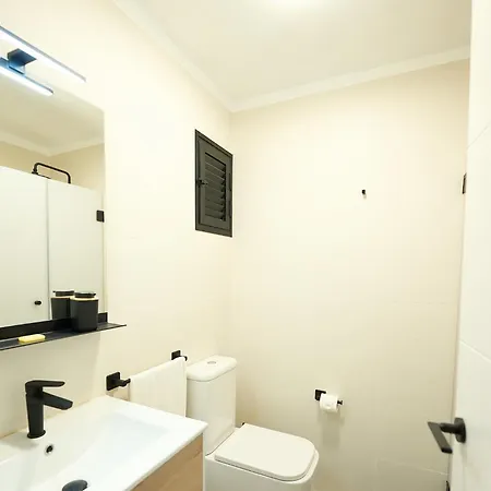 Snug * אל מדאנו